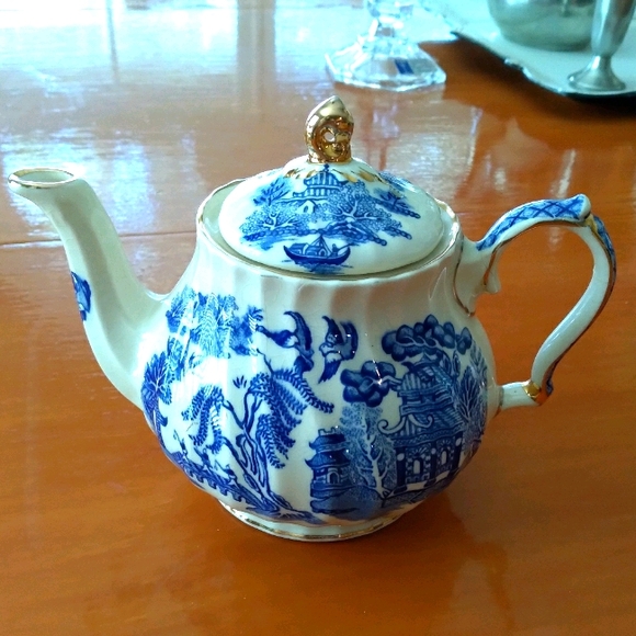 Sadler of England - 1940's Blue Willow Teapot